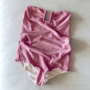 acacia swimwear one piece - size medium. pink mesh